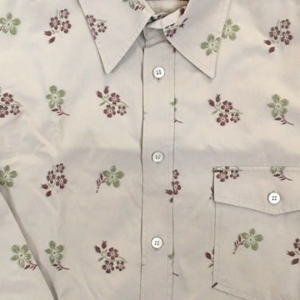 Shirt - Picture 3 of 4
